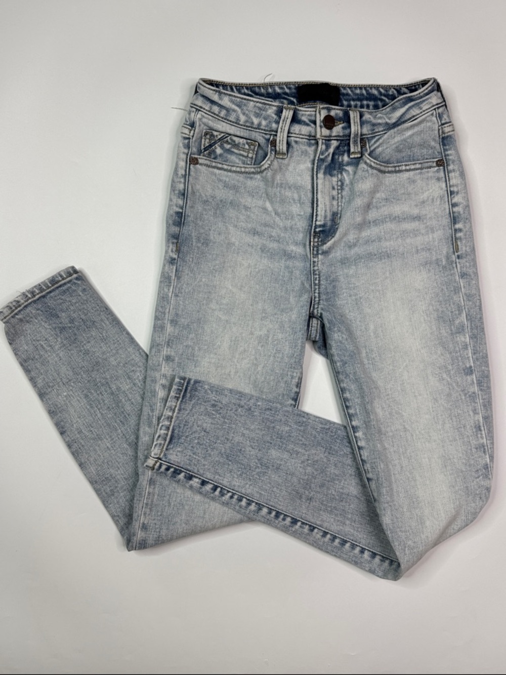 Buckle Black Fit No. 35 Ankle Skinny Light Wash Jeans Size 24x27